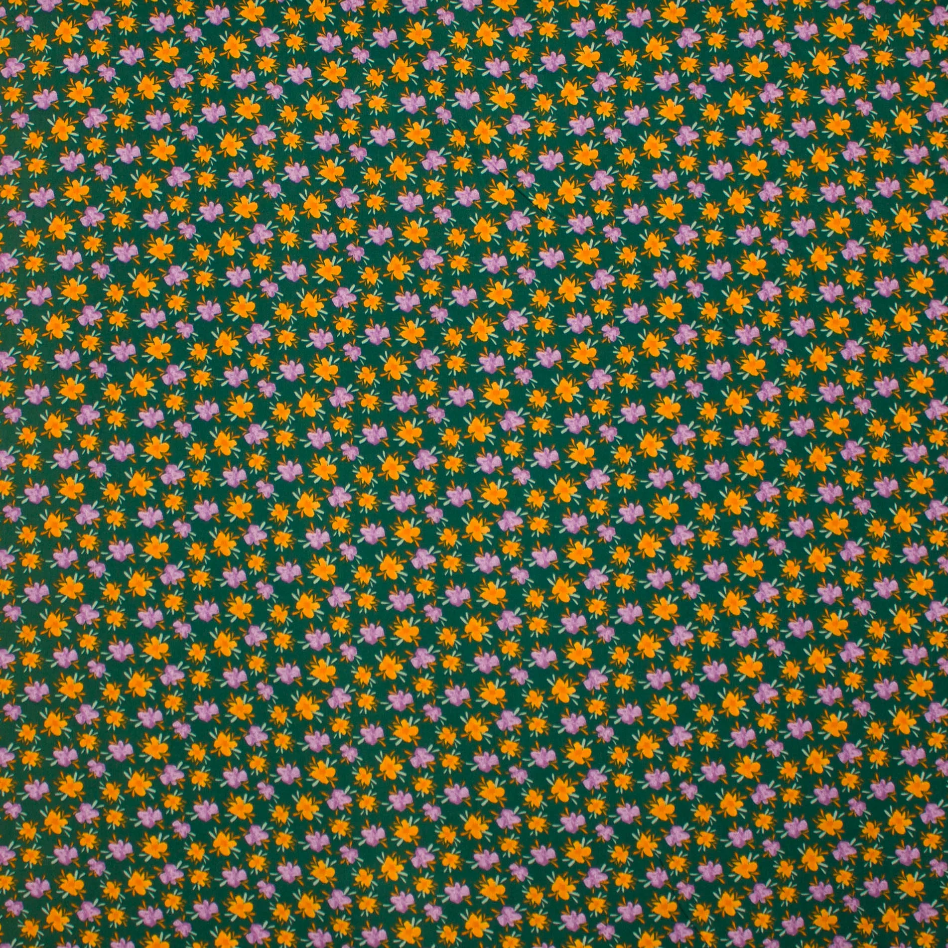 Viscose groen met roze en oranje bloemen